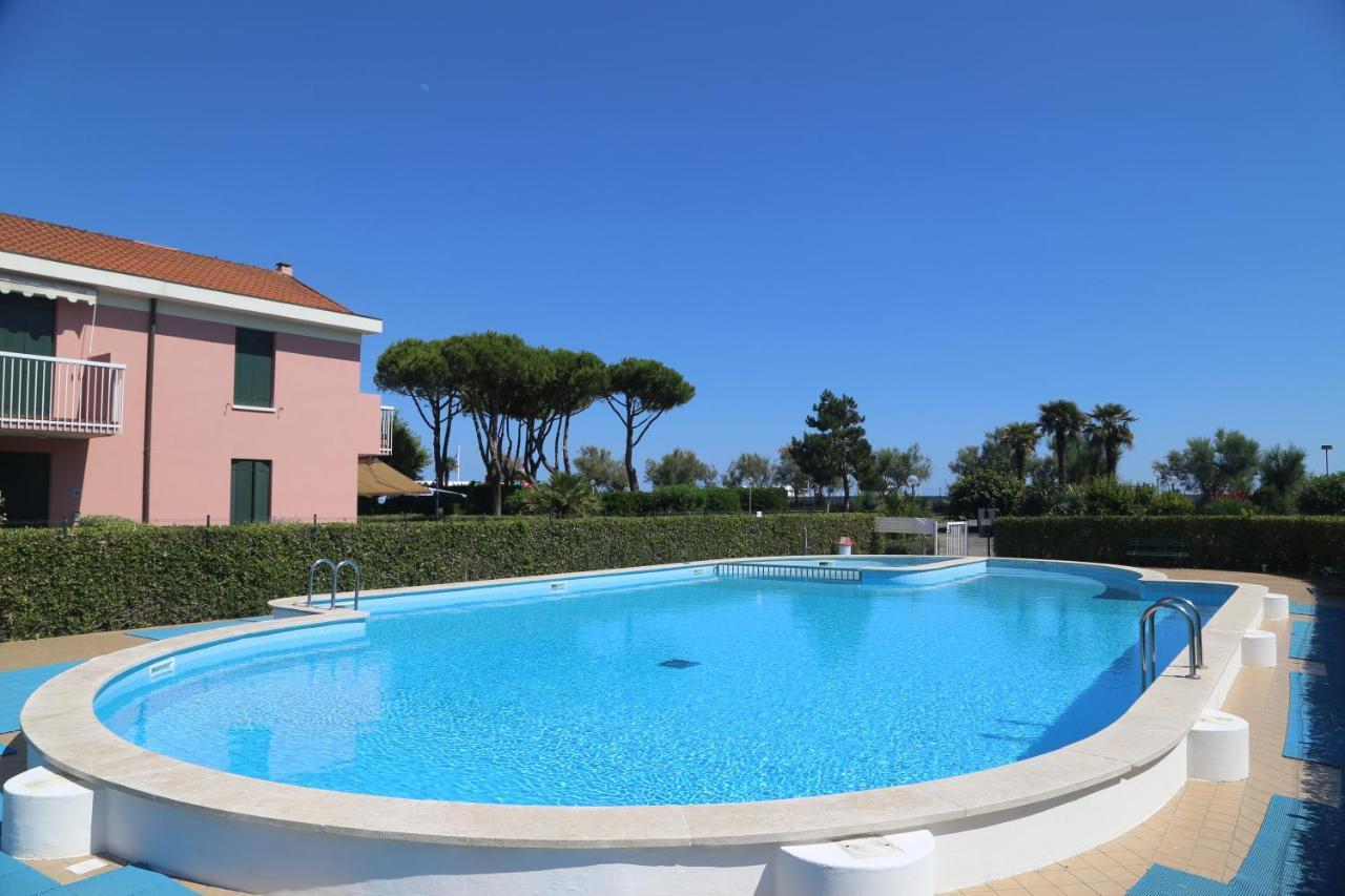 Beachside Family Garden Retreat Cavallino-Treporti Bagian luar foto